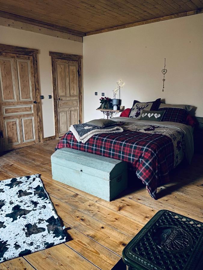 L'Instant Present Apartman Echallon Kültér fotó